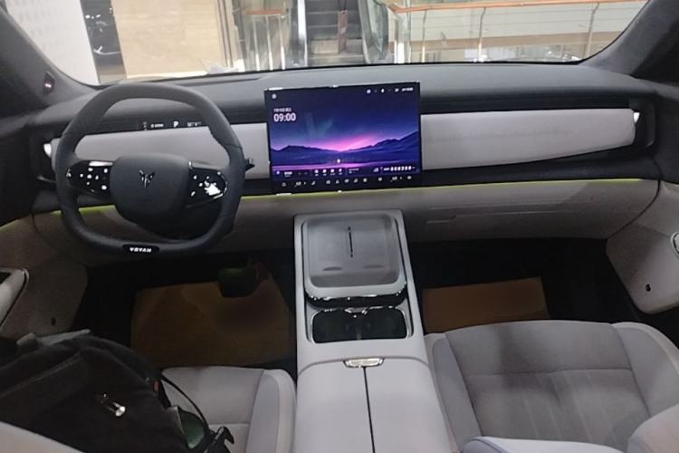 Used VOYAH COURAGE 2024 Long-Range Supercharge Edition Center Console