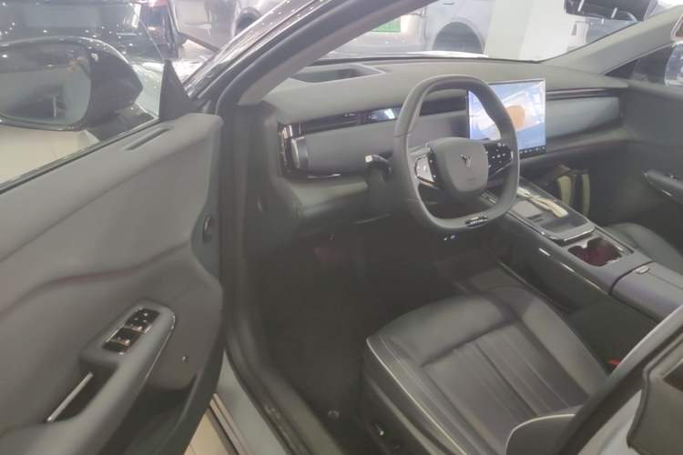 Used VOYAH COURAGE 2024 Long-Range Smart Edition Driver Seat