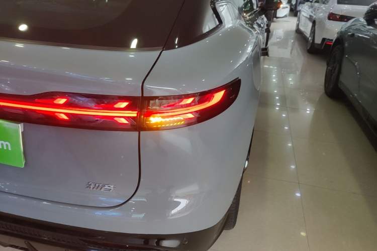 Used VOYAH COURAGE 2024 Long-Range Supercharge Edition Exterior 3