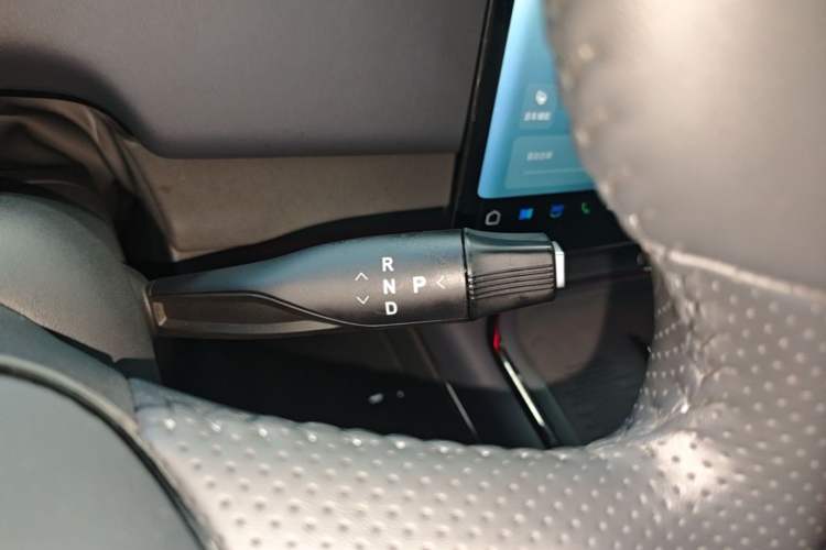 Used VOYAH COURAGE 2024 Long-Range Supercharge Edition Gear Lever
