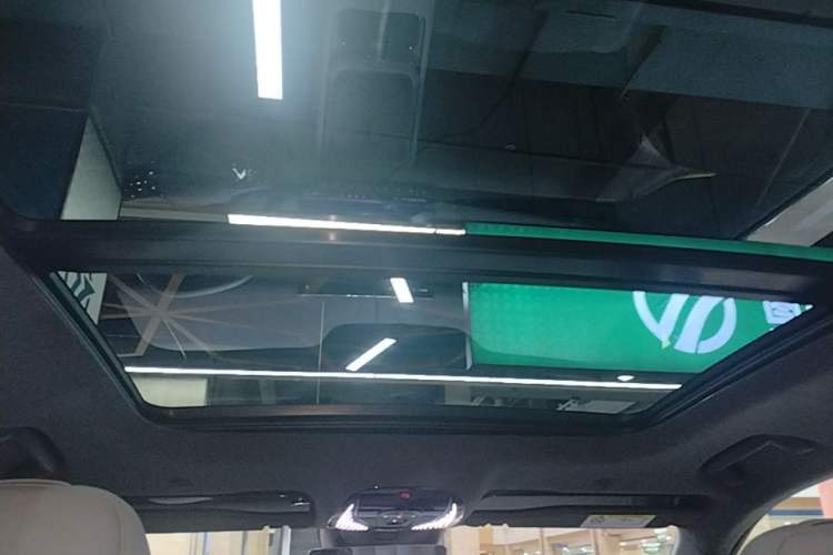Used VOYAH COURAGE 2024 Long-Range Supercharge Edition Headliner