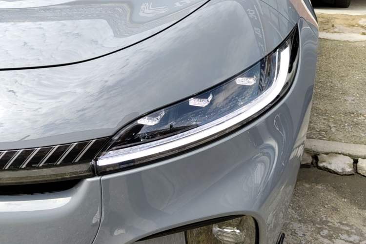 Used VOYAH COURAGE 2024 Long-Range Smart Edition Left Front Headlight