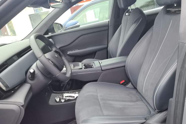 Used VOYAH COURAGE 2024 Long-Range Supercharge Edition Left Front Seat