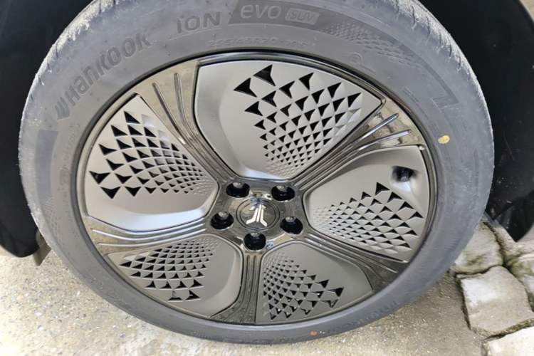 Used VOYAH COURAGE 2024 Long-Range Smart Edition Left Front Wheel Hub
