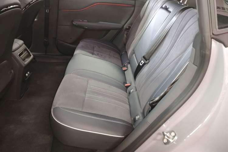Used VOYAH COURAGE 2024 Long-Range Supercharge Edition Left Rear Seat