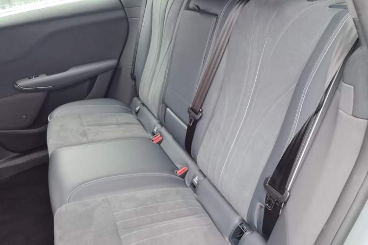 Used VOYAH COURAGE 2024 Long-Range Supercharge Edition Left Rear Seat