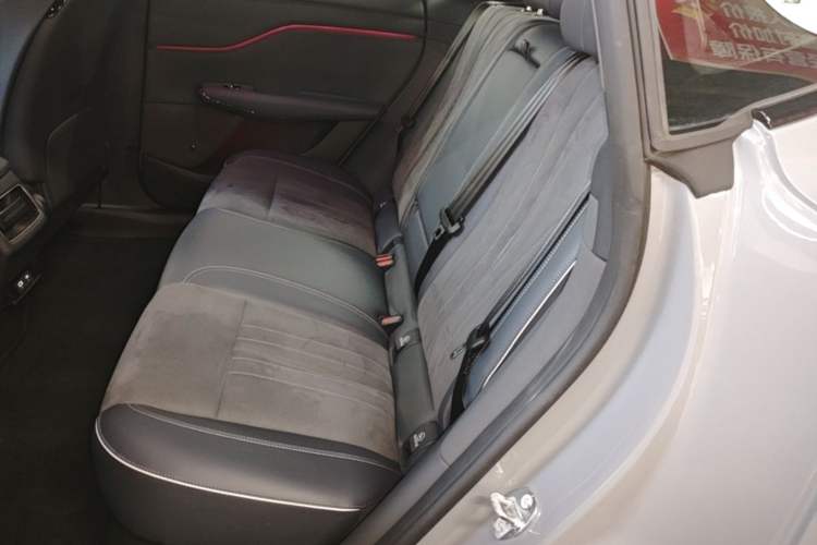 Used VOYAH COURAGE 2024 Long-Range Supercharge Edition Left Rear Seat