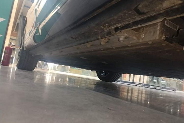 Used VOYAH COURAGE 2024 Long-Range Supercharge Edition Left Side Sill