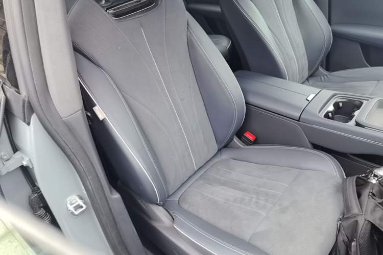 Used VOYAH COURAGE 2024 Long-Range Supercharge Edition Right Front Seat