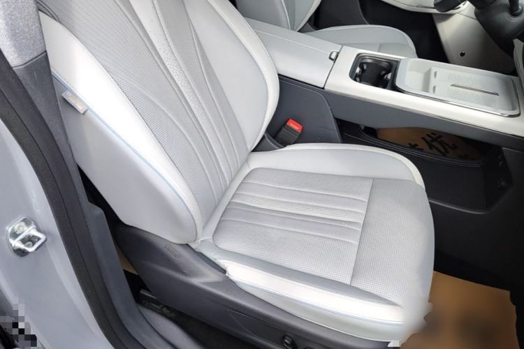 Used VOYAH COURAGE 2024 Long-Range Smart Edition Right Front Seat