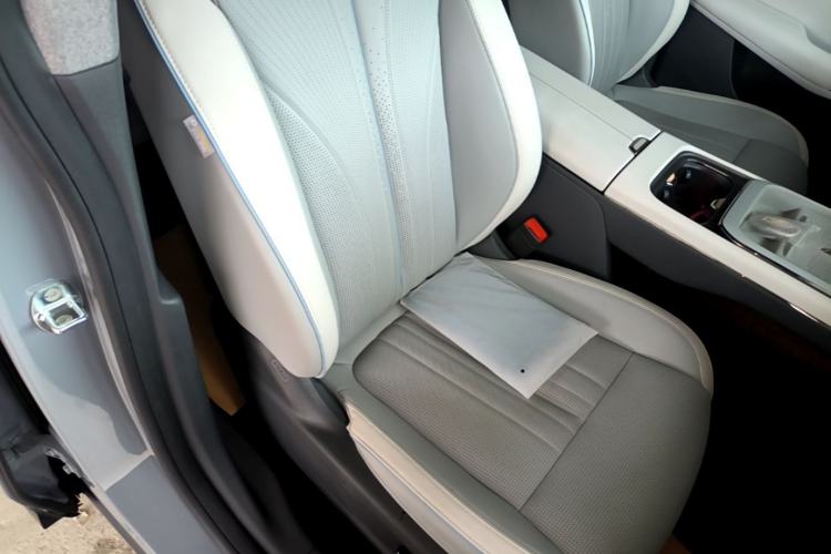 Used VOYAH COURAGE 2024 Long-Range Smart Edition Right Front Seat