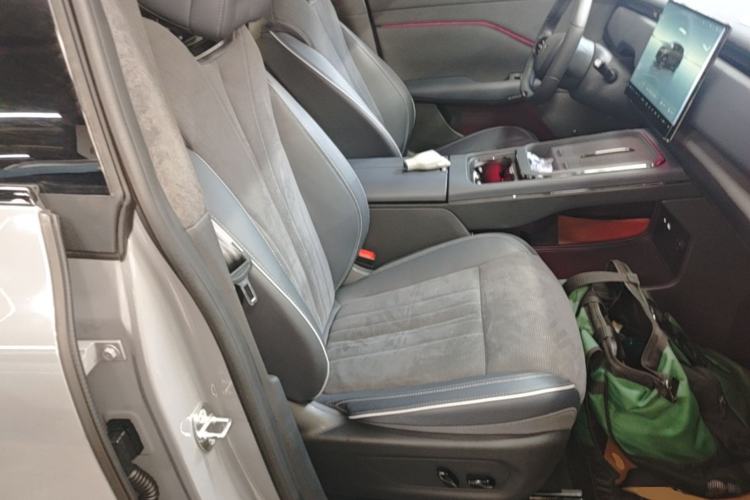 Used VOYAH COURAGE 2024 Long-Range Supercharge Edition Right Front Seat