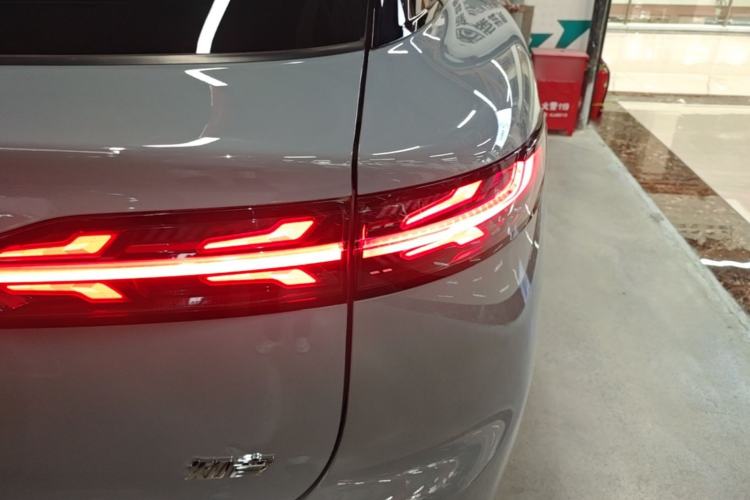 Used VOYAH COURAGE 2024 Long-Range Supercharge Edition Right Rear Taillight