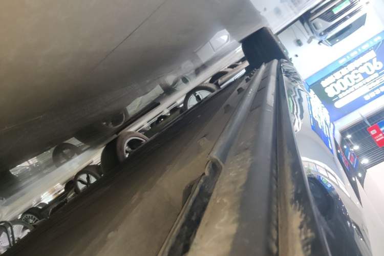 Used VOYAH COURAGE 2024 Long-Range Supercharge Edition Right Side Sill