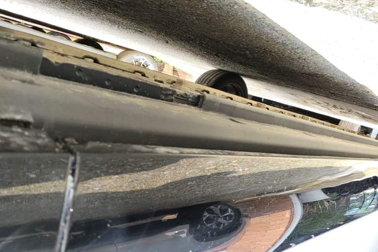 Used VOYAH COURAGE 2024 Long-Range Smart Edition Right Side Sill