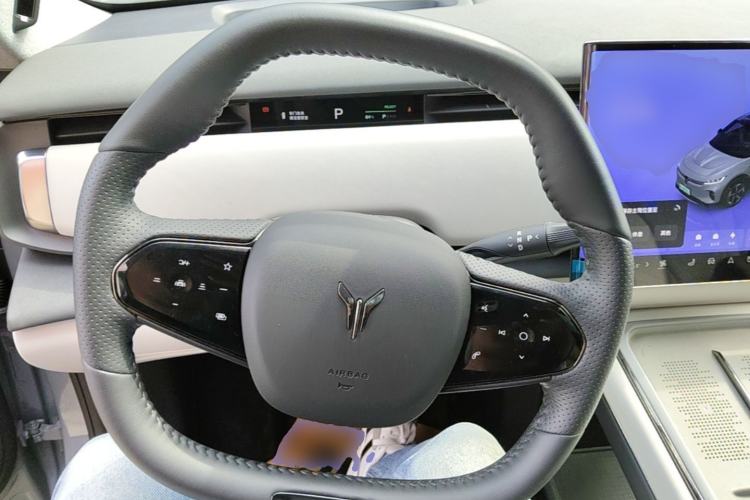 Used VOYAH COURAGE 2024 Long-Range Smart Edition Steering Wheel
