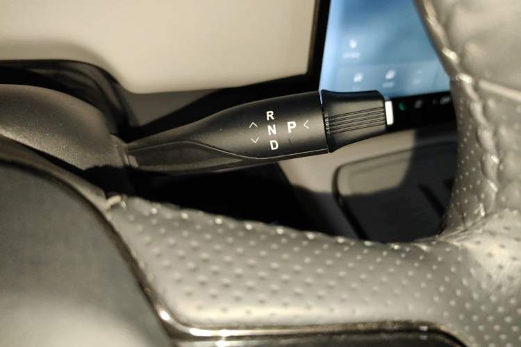 Used VOYAH COURAGE 2024 Four-Wheel Drive Global Edition Gear Lever
