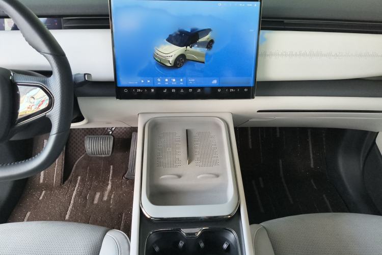 Used VOYAH COURAGE 2024 Ultra-Long Range Smart Enjoyment Version Audio And AC Panel
