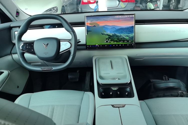 Used VOYAH COURAGE 2024 Long-Range Smart Edition Center Console