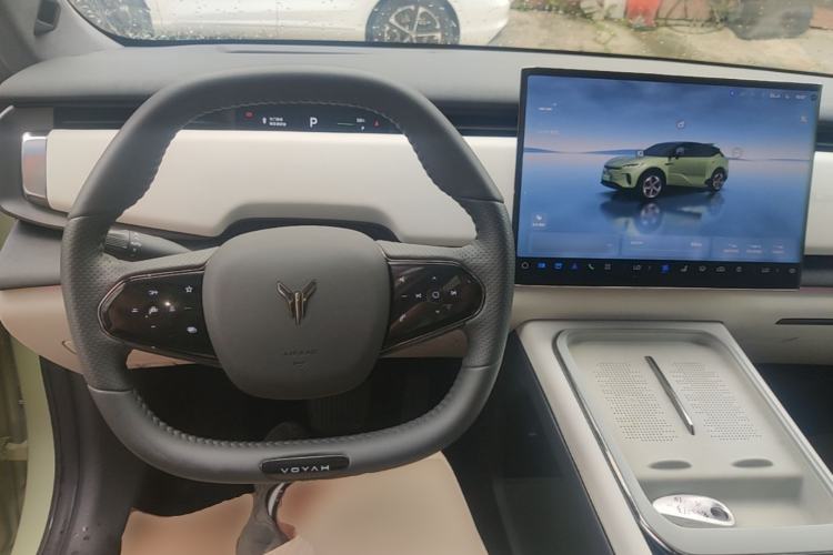 Used VOYAH COURAGE 2024 Ultra-Long Range Smart Enjoyment Version Center Console