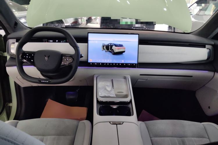 Used VOYAH COURAGE 2024 Ultra-Long Range Smart Enjoyment Version Center Console