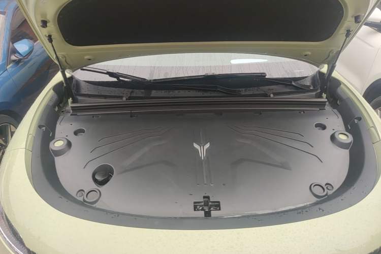 Used VOYAH COURAGE 2024 Ultra-Long Range Smart Enjoyment Version Engine Bay
