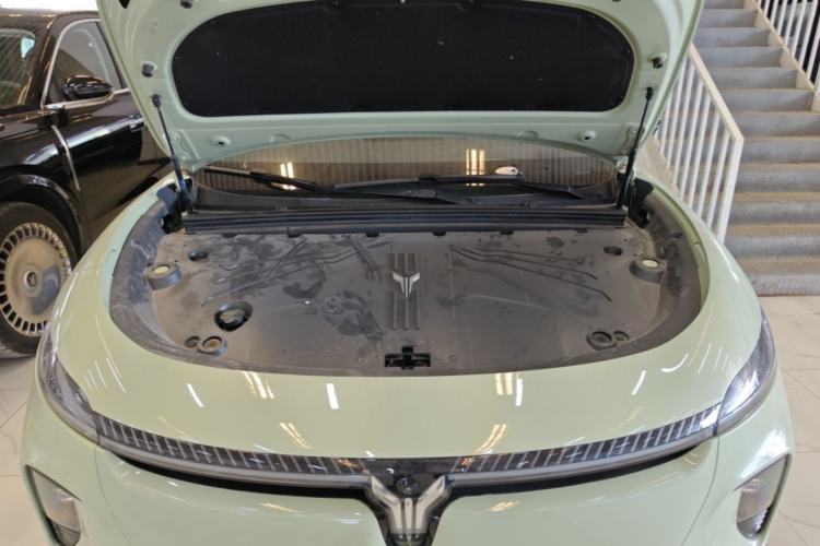 Used VOYAH COURAGE 2024 Long-Range Smart Edition Engine Bay