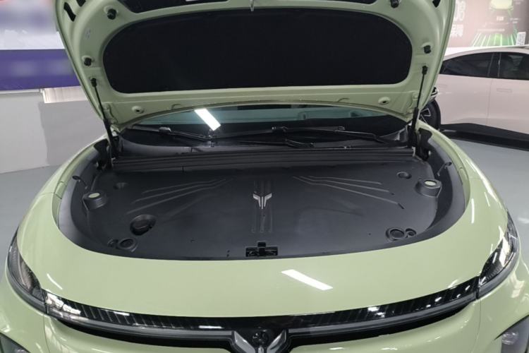 Used VOYAH COURAGE 2024 Long-Range Supercharge Edition Engine Bay