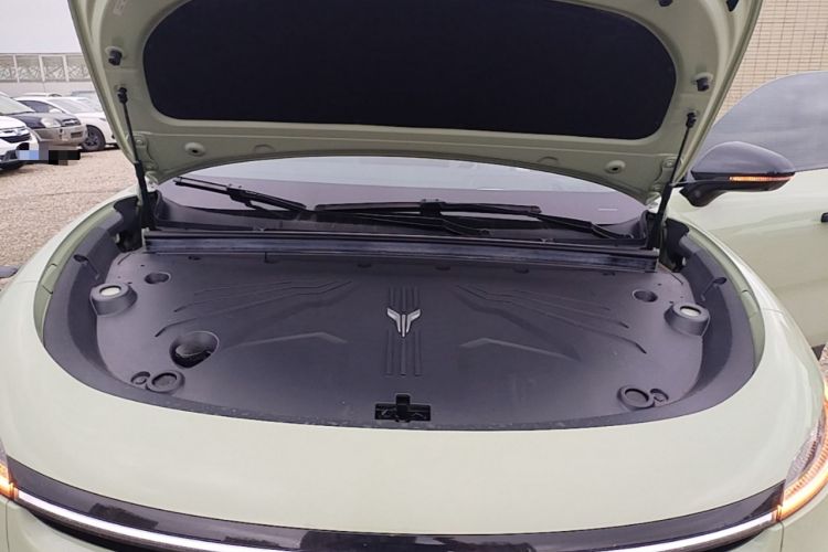 Used VOYAH COURAGE 2024 Long-Range Smart Edition Engine Bay