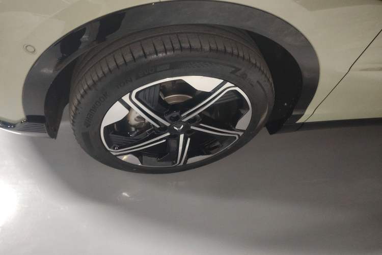 Used VOYAH COURAGE 2024 Long-Range Smart Edition Exterior 7