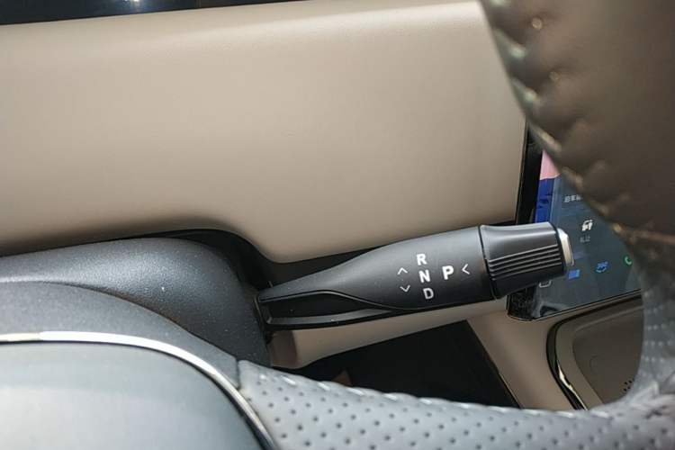 Used VOYAH COURAGE 2024 Ultra-Long Range Smart Enjoyment Version Gear Lever