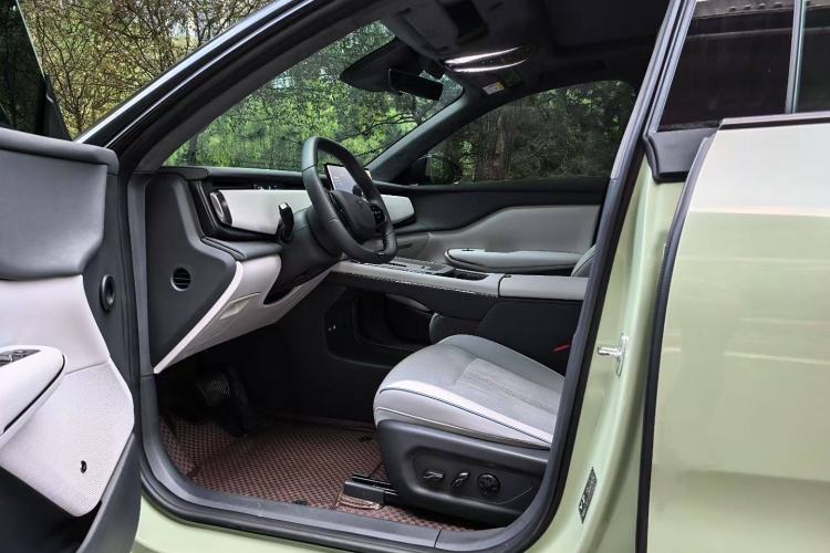 Used VOYAH COURAGE 2024 Ultra-Long Range Smart Enjoyment Version Interior 2