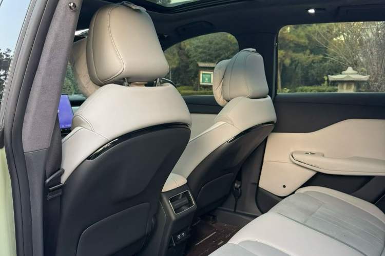 Used VOYAH COURAGE 2024 Ultra-Long Range Smart Enjoyment Version Interior 6