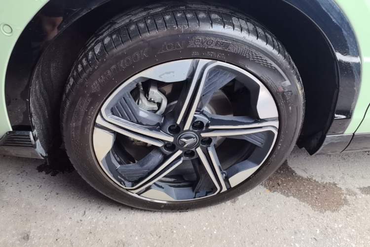 Used VOYAH COURAGE 2024 Long-Range Smart Edition Left Front Wheel Hub