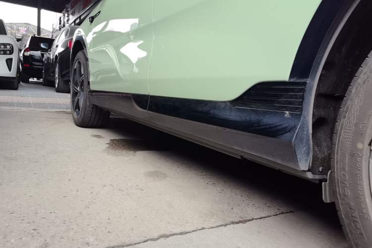 Used VOYAH COURAGE 2024 Long-Range Smart Edition Left Side Sill