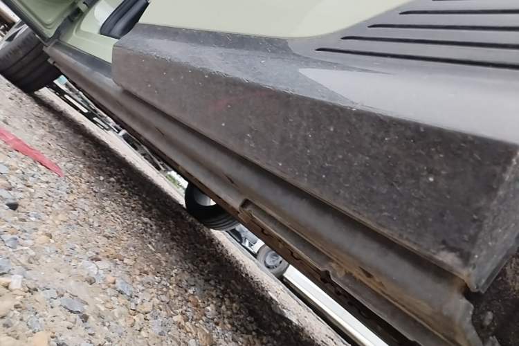 Used VOYAH COURAGE 2024 Long-Range Smart Edition Left Side Sill