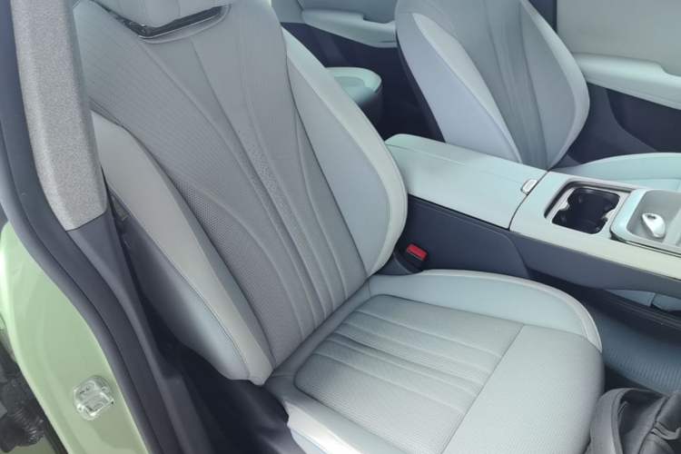 Used VOYAH COURAGE 2024 Long-Range Smart Edition Right Front Seat