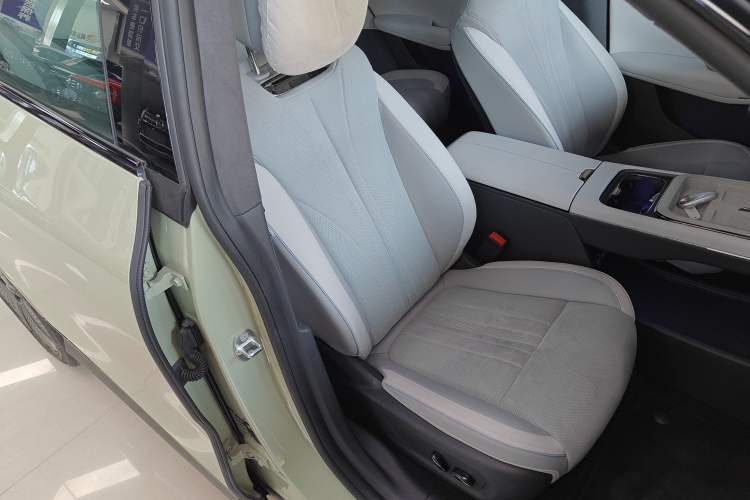 Used VOYAH COURAGE 2024 Ultra-Long Range Smart Enjoyment Version Right Front Seat