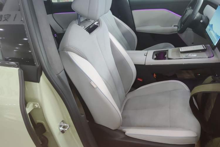 Used VOYAH COURAGE 2024 Ultra-Long Range Smart Enjoyment Version Right Front Seat