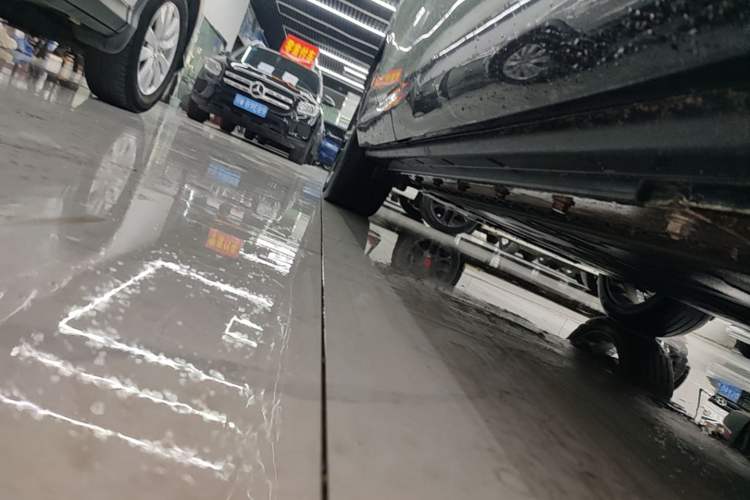 Used VOYAH COURAGE 2024 Long-Range Smart Edition Right Side Sill