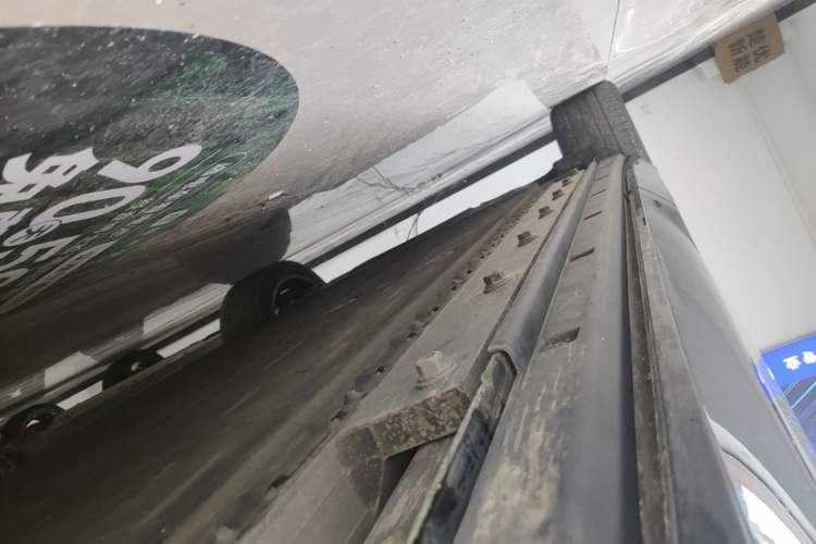 Used VOYAH COURAGE 2024 Long-Range Smart Edition Right Side Sill