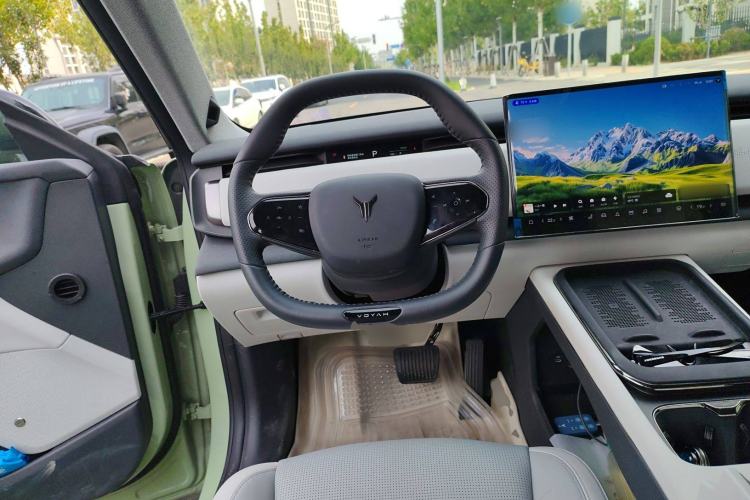 Used VOYAH COURAGE 2024 Long-Range Smart Edition Steering Wheel