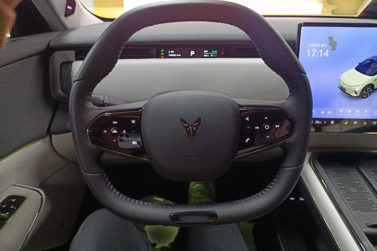 Used VOYAH COURAGE 2024 Long-Range Smart Edition Steering Wheel