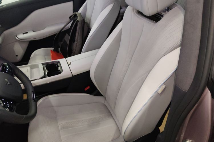 Used VOYAH COURAGE 2024 Four-Wheel Drive Global Edition Left Front Seat