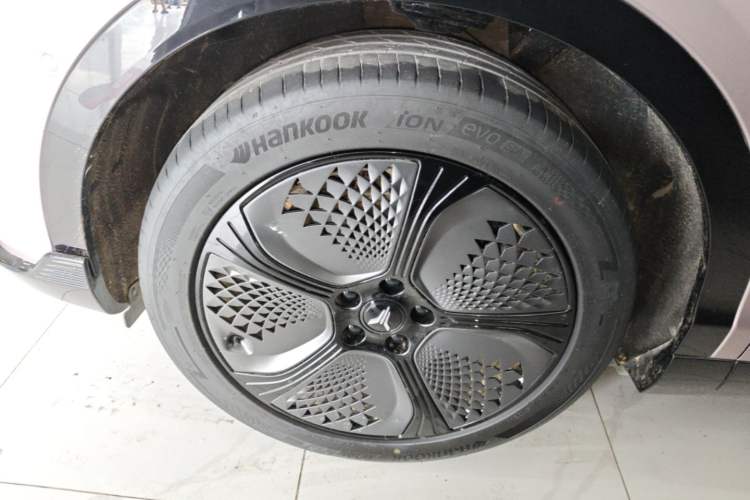 Used VOYAH COURAGE 2024 Four-Wheel Drive Global Edition Left Front Wheel Hub