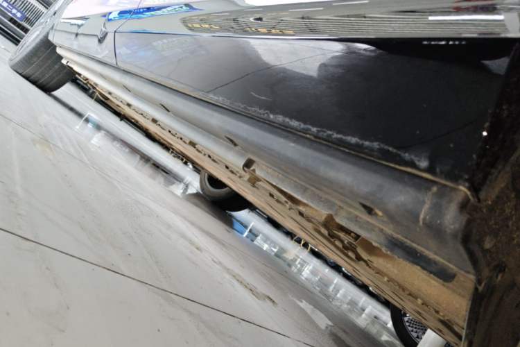 Used VOYAH COURAGE 2024 Four-Wheel Drive Global Edition Left Side Sill