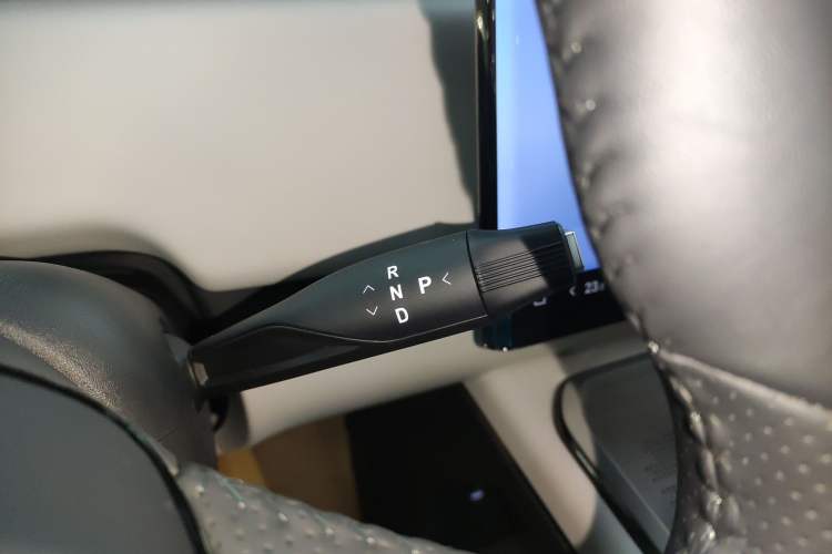 Used VOYAH COURAGE 2024 Four-Wheel Drive Global Edition Gear Lever
