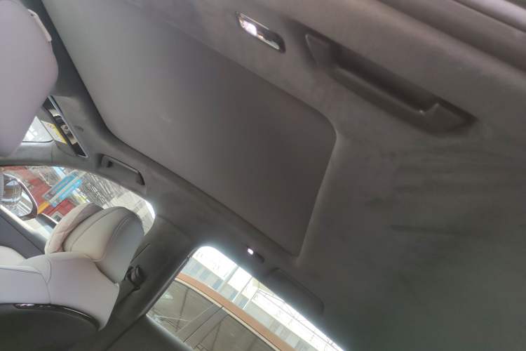 Used VOYAH COURAGE 2024 Four-Wheel Drive Global Edition Headliner