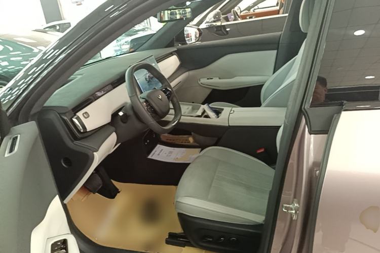 Used VOYAH COURAGE 2024 Four-Wheel Drive Global Edition Left Front Seat