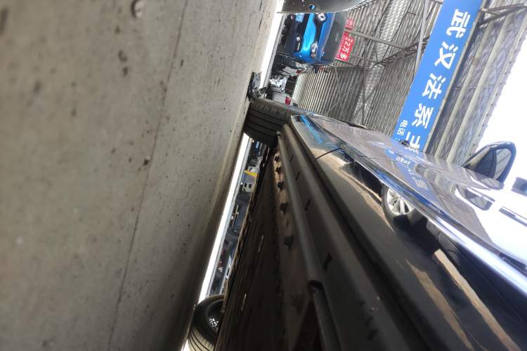 Used VOYAH COURAGE 2024 Four-Wheel Drive Global Edition Left Side Sill